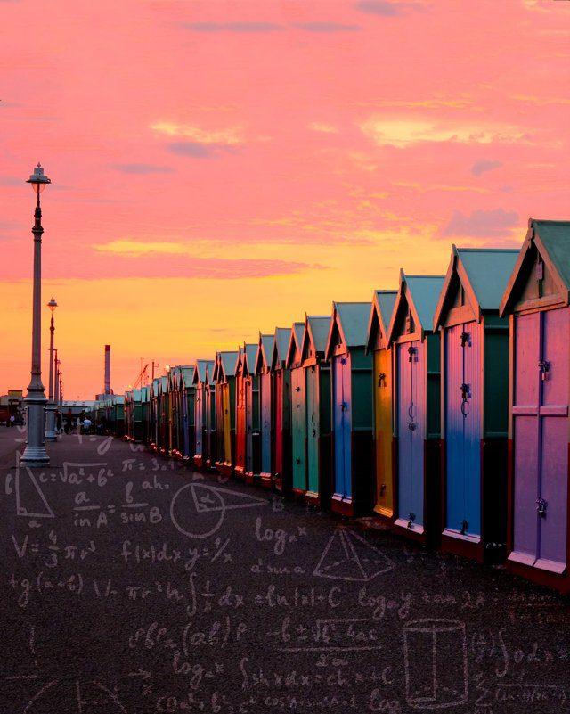 Imagen de portada del Texto del Estudiante de Matemática 1° Medio: casetas de playa de colores al atardecer con fórmulas matemáticas dibujadas en el suelo